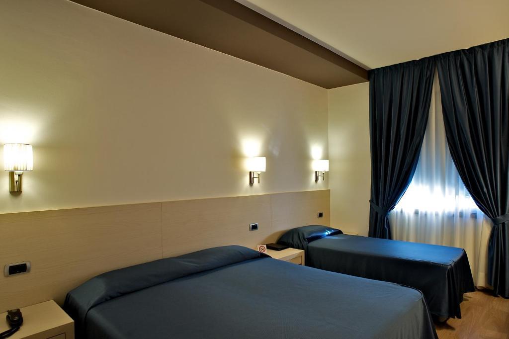 Sam Hotel Monfalcone Room photo